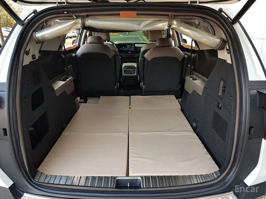 Фото 1 - Kia Carnival