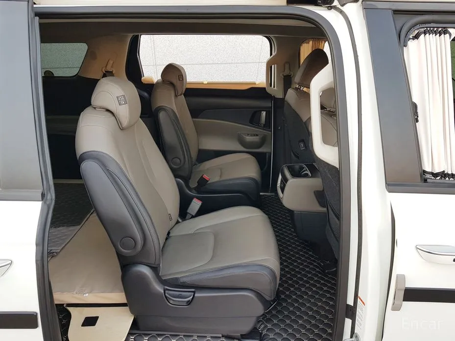 Фото 14 - Kia Carnival