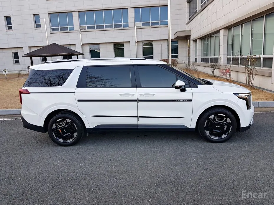 Фото 20 - Kia Carnival