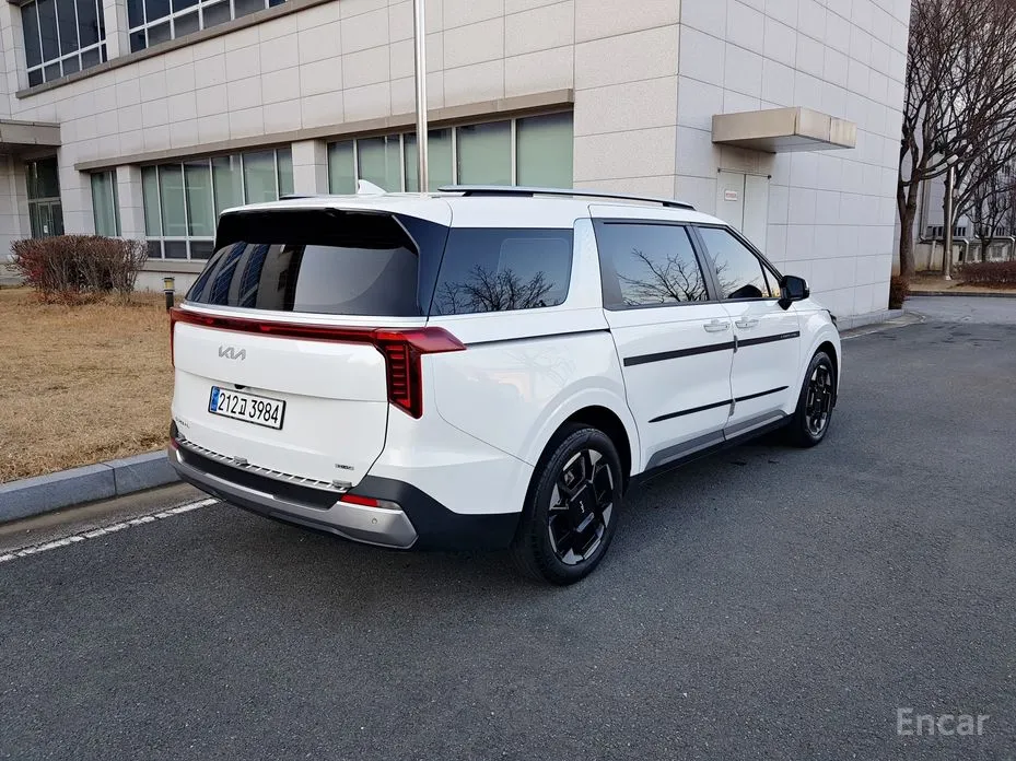 Фото 4 - Kia Carnival