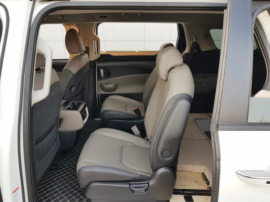 Фото 6 - Kia Carnival