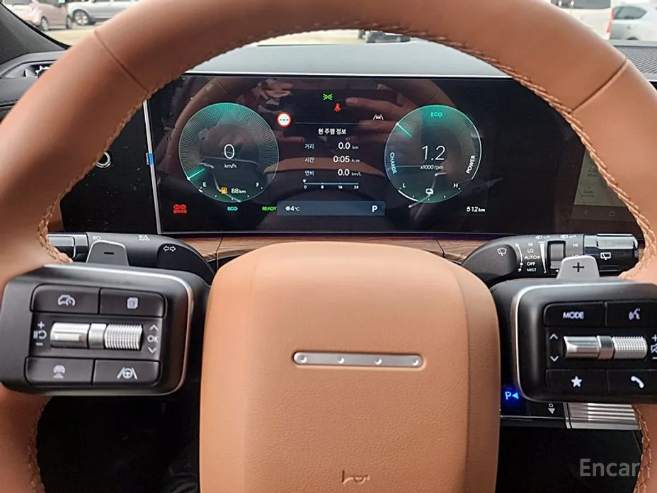 Фото 13 - Hyundai Santa Fe