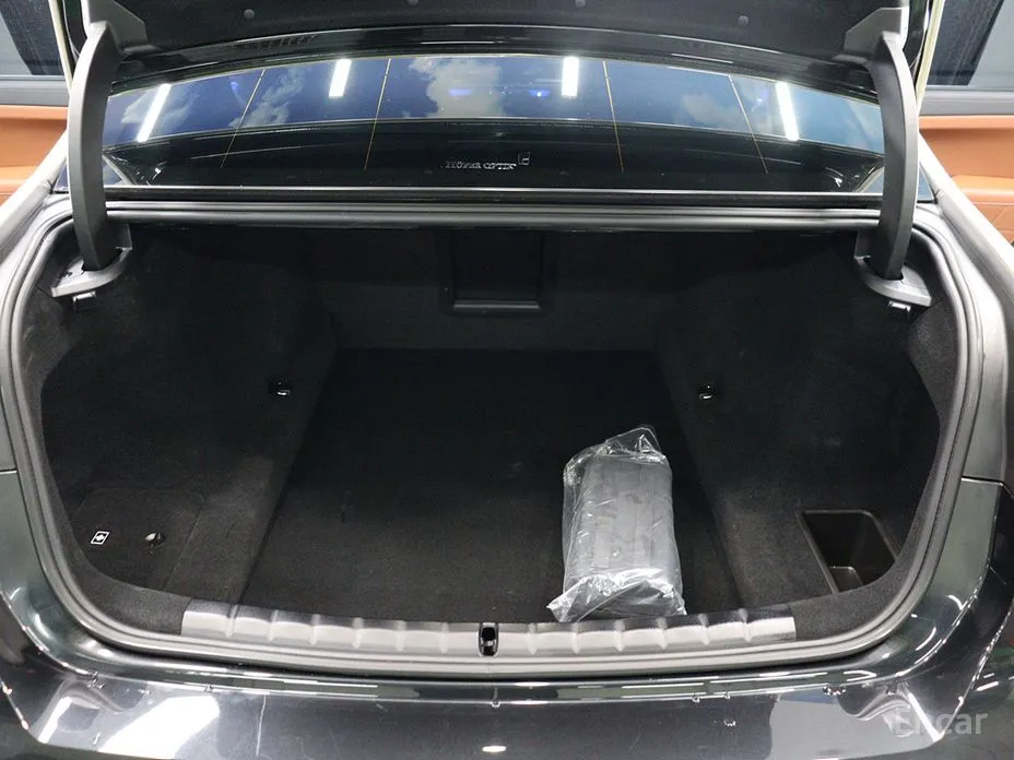 Фото 5 - BMW 7 Series