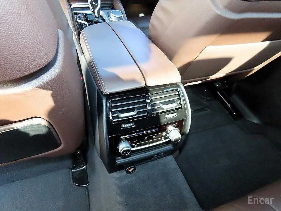 Фото 16 - BMW 5 Series