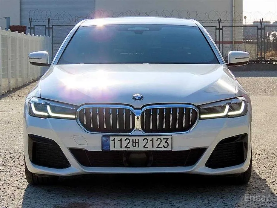 Фото 2 - BMW 5 Series