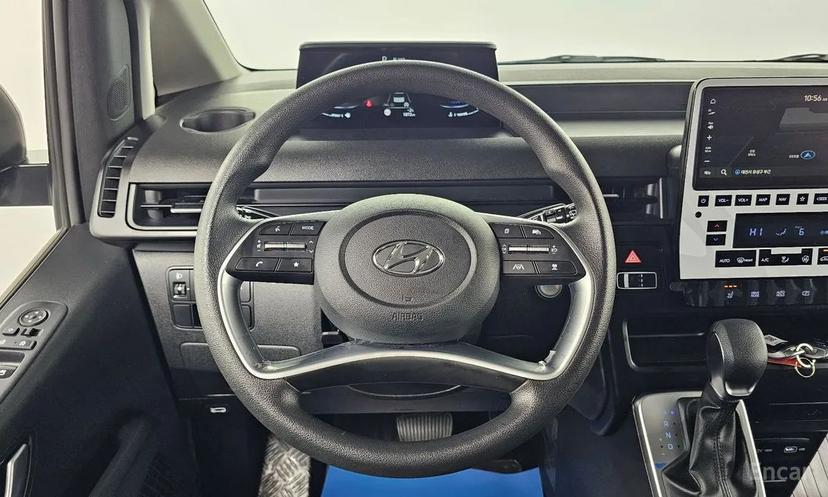 Фото 16 - Hyundai Staria