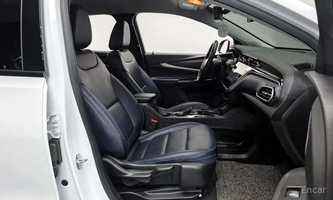 Фото 10 - Chevrolet Bolt EUV