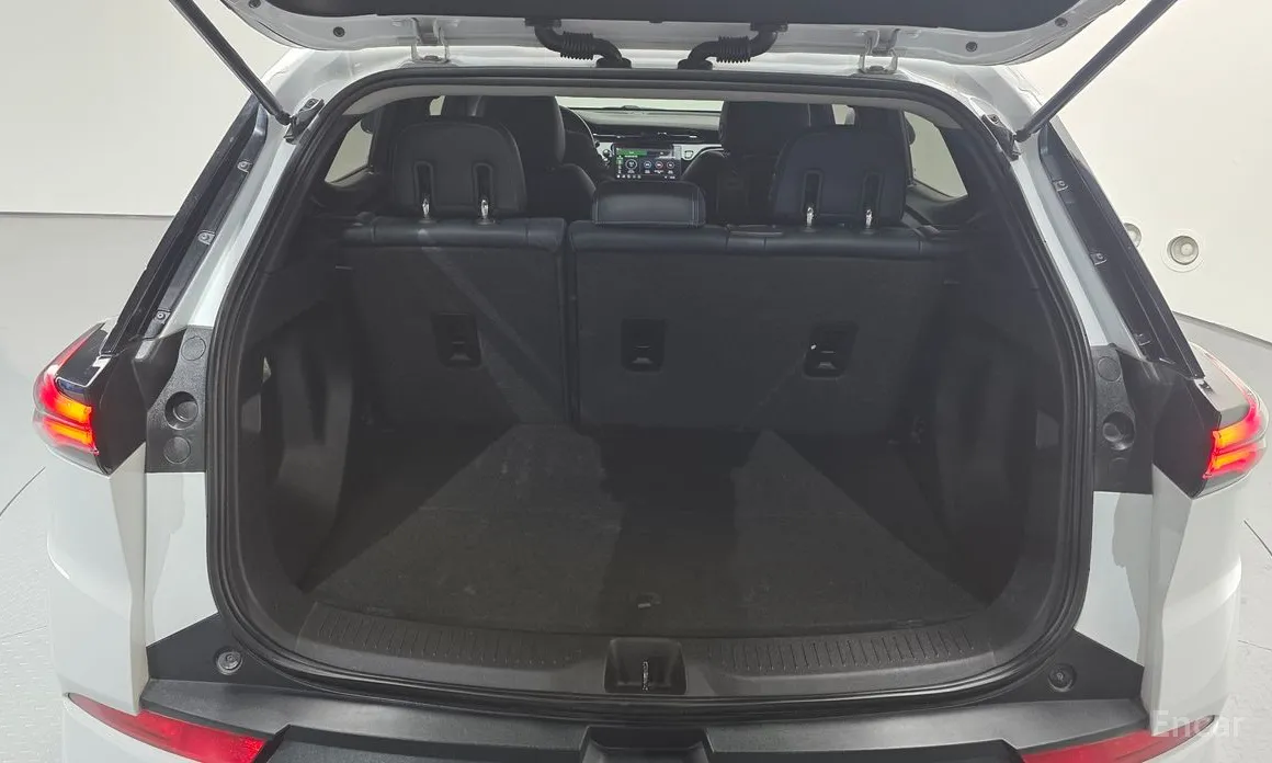 Фото 20 - Chevrolet Bolt EUV