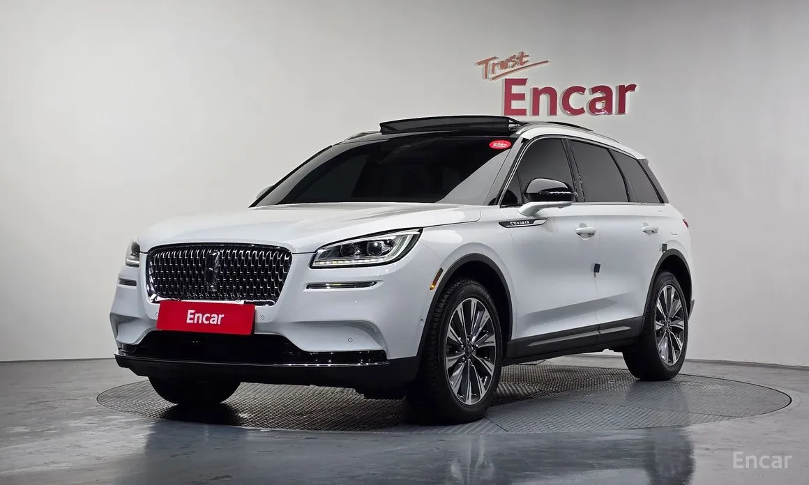 Фото 1 - Lincoln Corsair