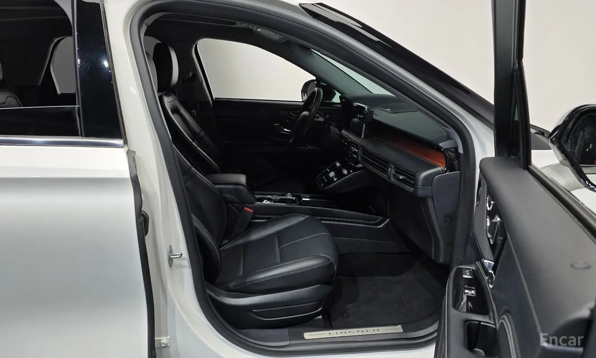 Фото 11 - Lincoln Corsair