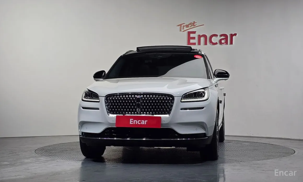 Фото 3 - Lincoln Corsair