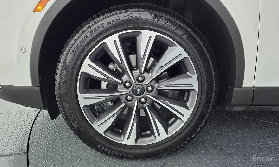 Фото 5 - Lincoln Corsair