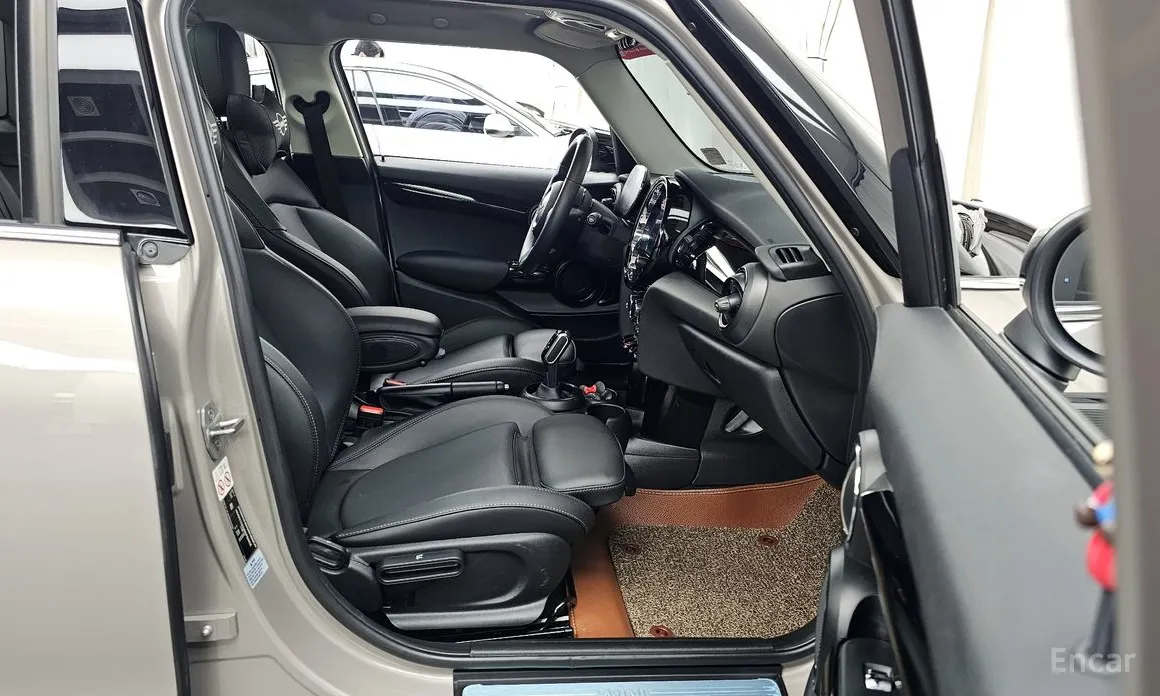 Фото 11 - Mini Cooper