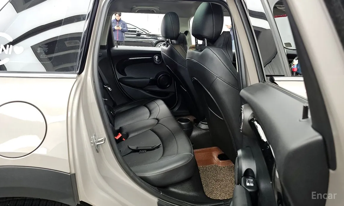 Фото 12 - Mini Cooper