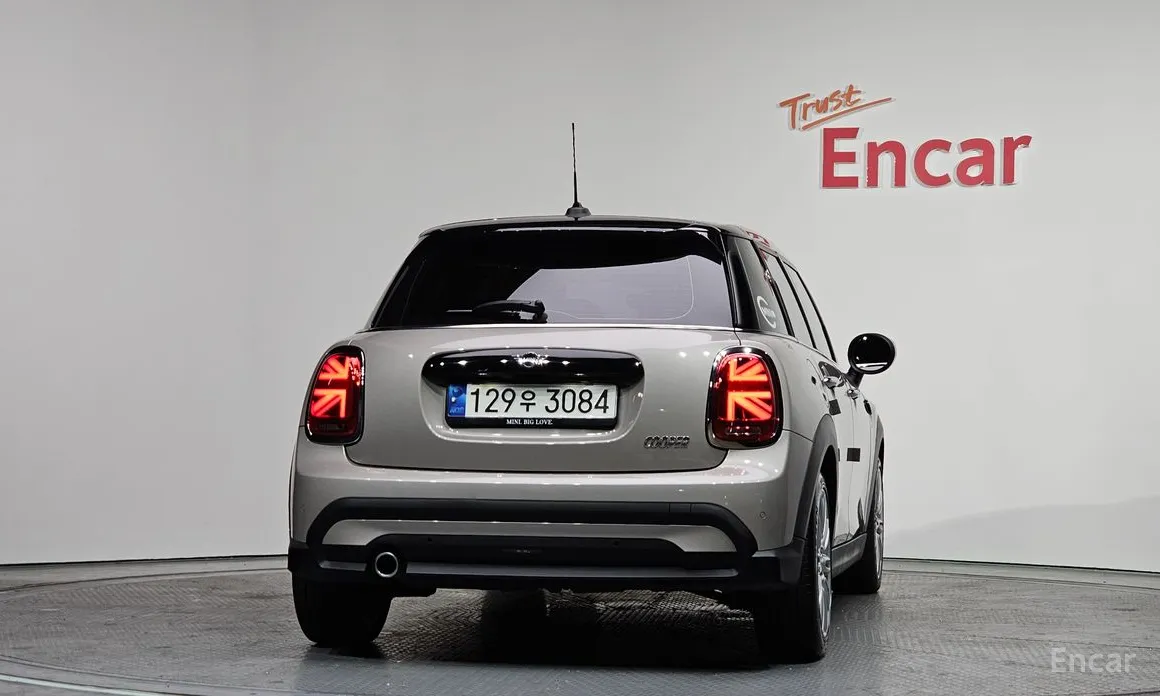 Фото 4 - Mini Cooper