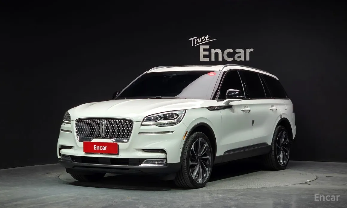 Фото 1 - Lincoln Aviator