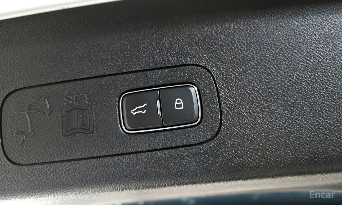 Фото 20 - Lincoln Aviator