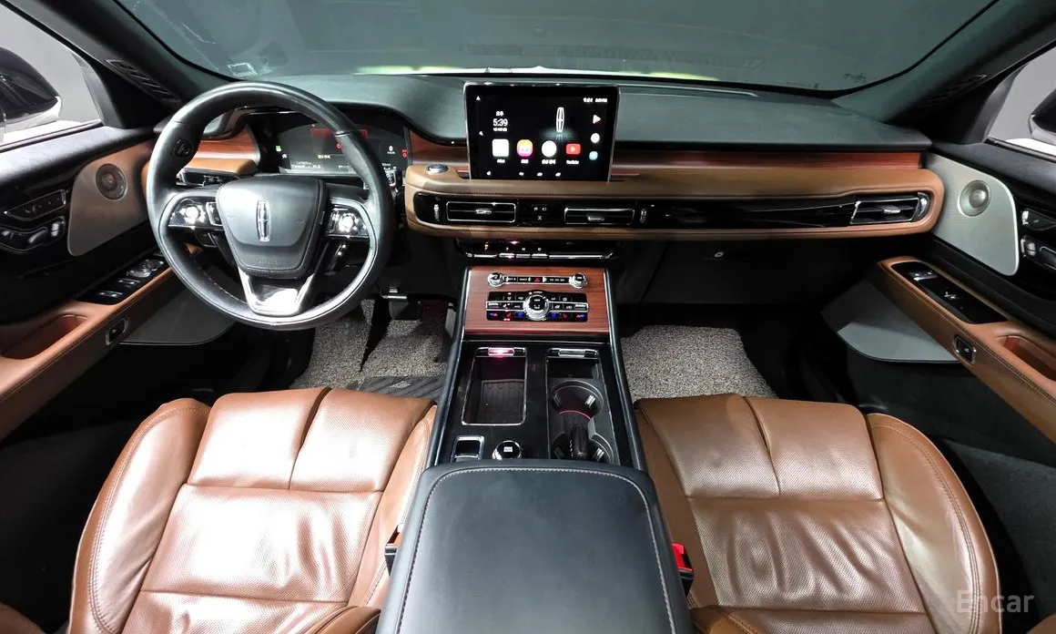 Фото 7 - Lincoln Aviator