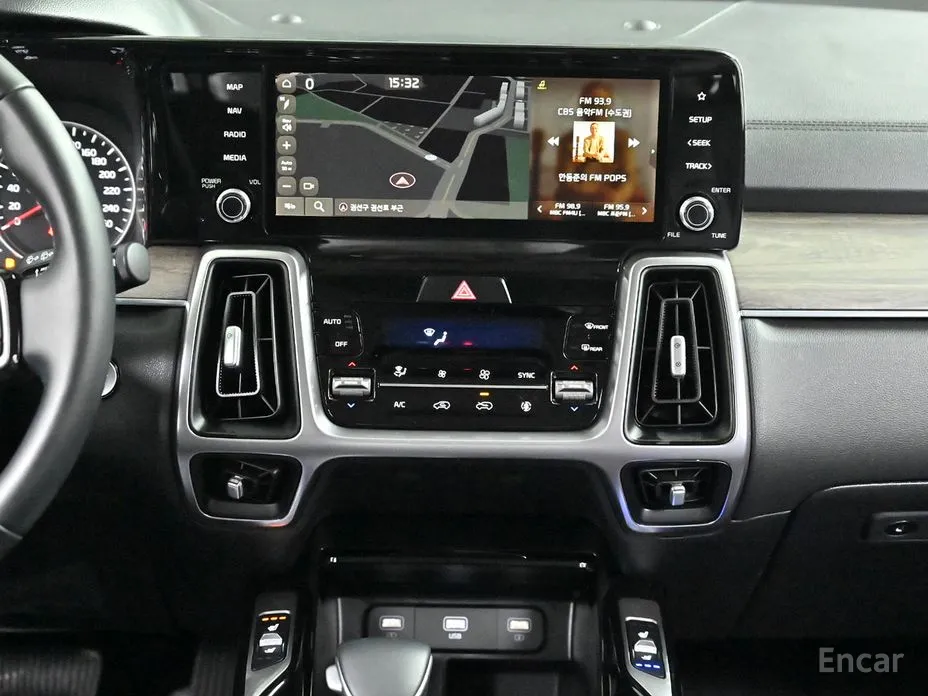 Фото 14 - Kia Sorento