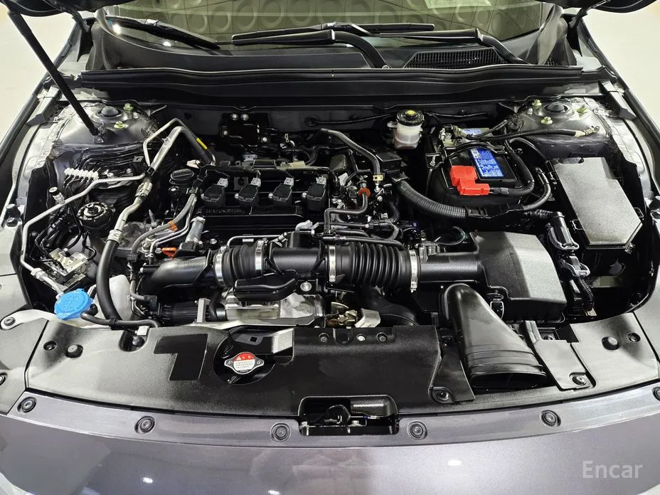 Фото 18 - Honda Accord