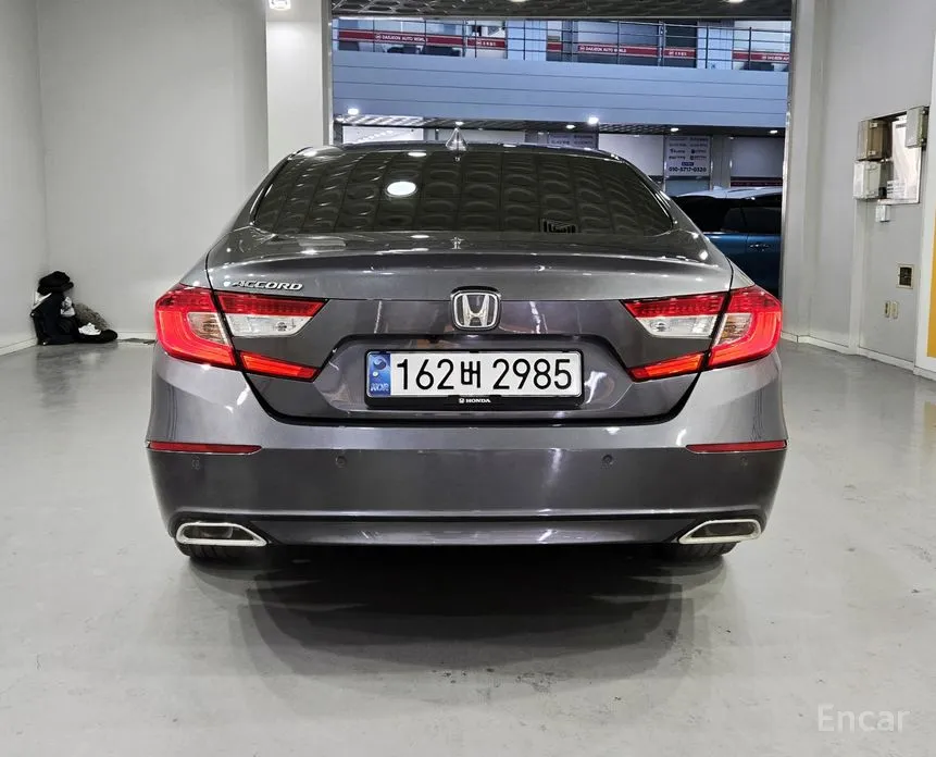 Фото 5 - Honda Accord