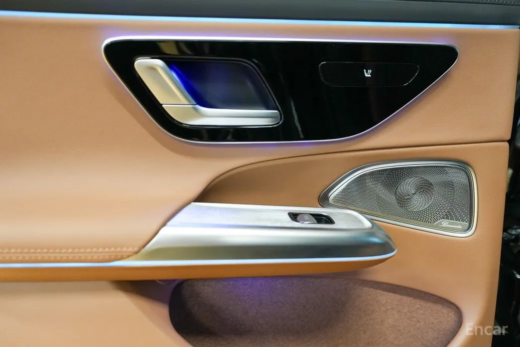 Фото 9 - Mercedes-Benz E-Class