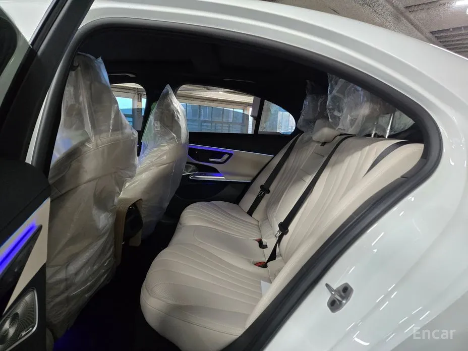 Фото 12 - Mercedes-Benz E-Class