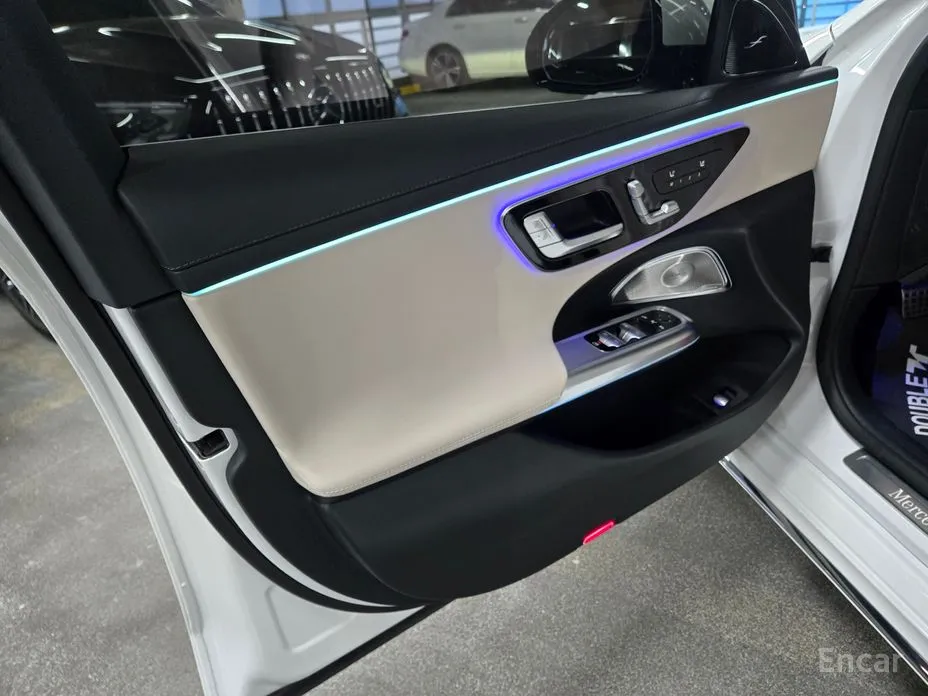 Фото 13 - Mercedes-Benz E-Class