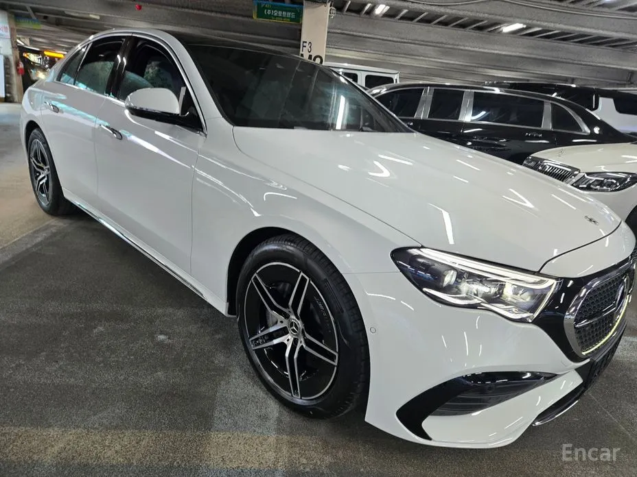 Фото 17 - Mercedes-Benz E-Class