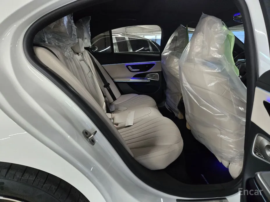 Фото 7 - Mercedes-Benz E-Class