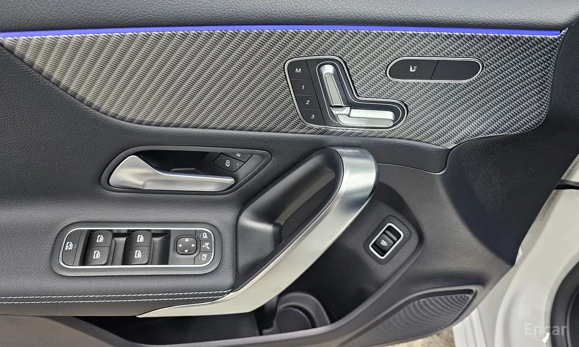 Фото 15 - Mercedes-Benz A-Class