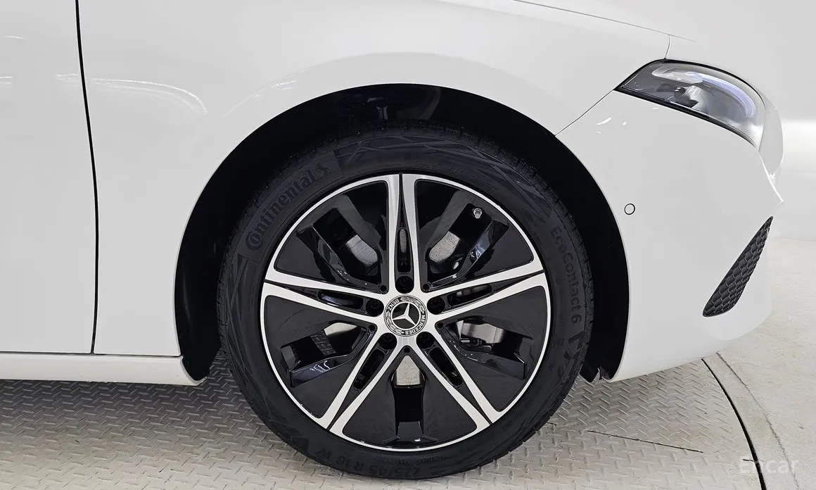 Фото 5 - Mercedes-Benz A-Class