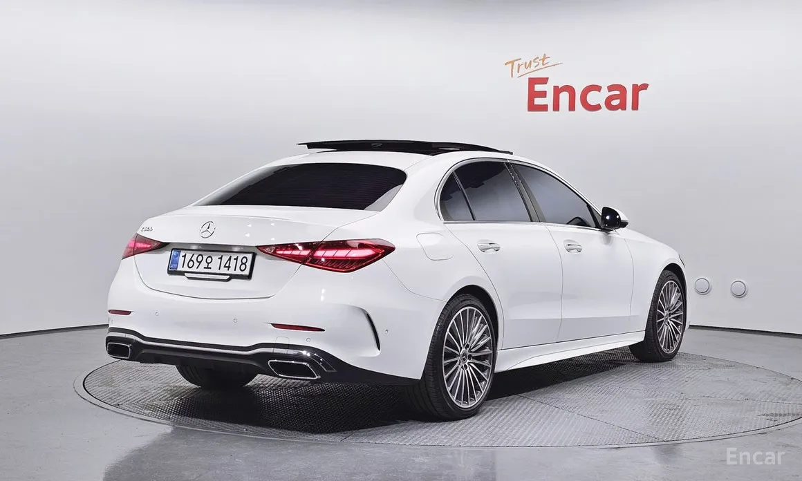 Фото 2 - Mercedes-Benz C-Class