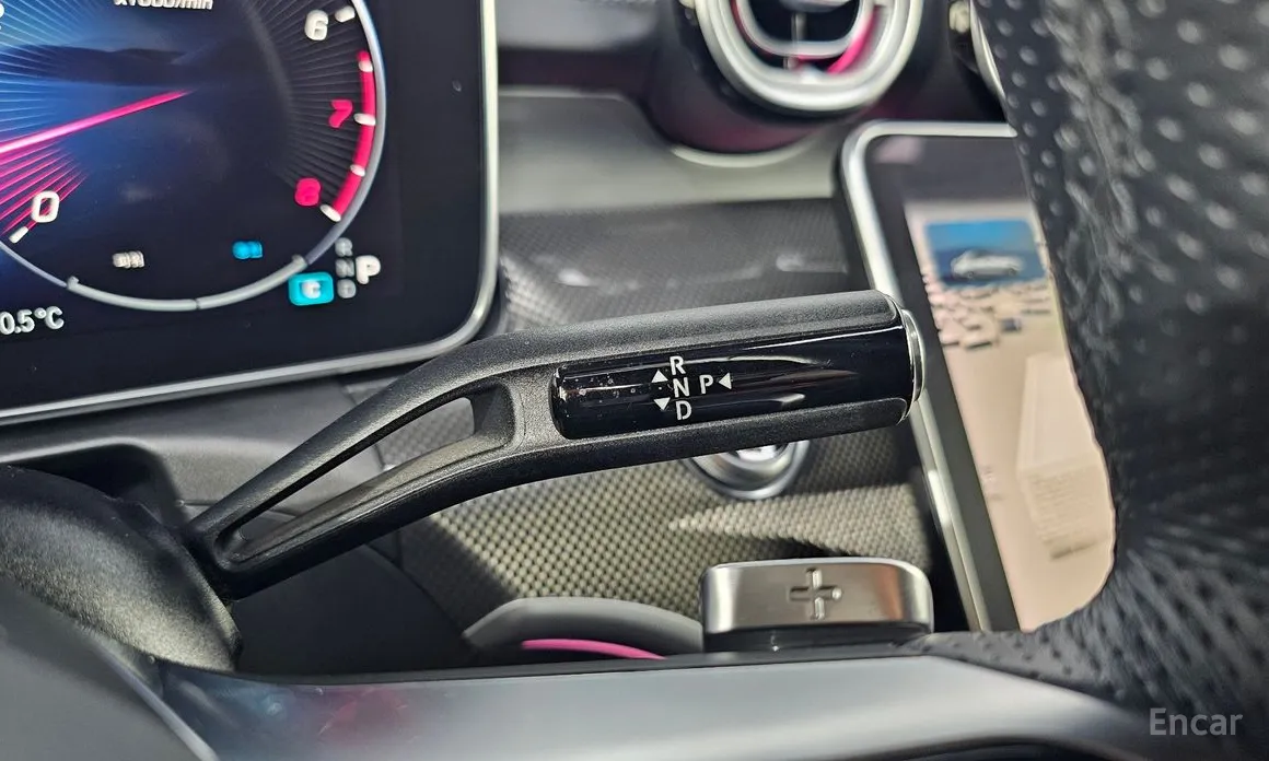 Фото 9 - Mercedes-Benz C-Class