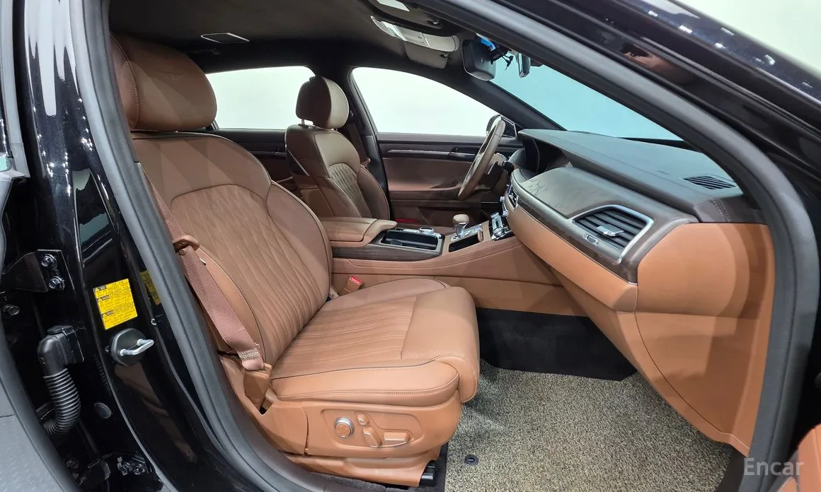 Фото 10 - Genesis G90