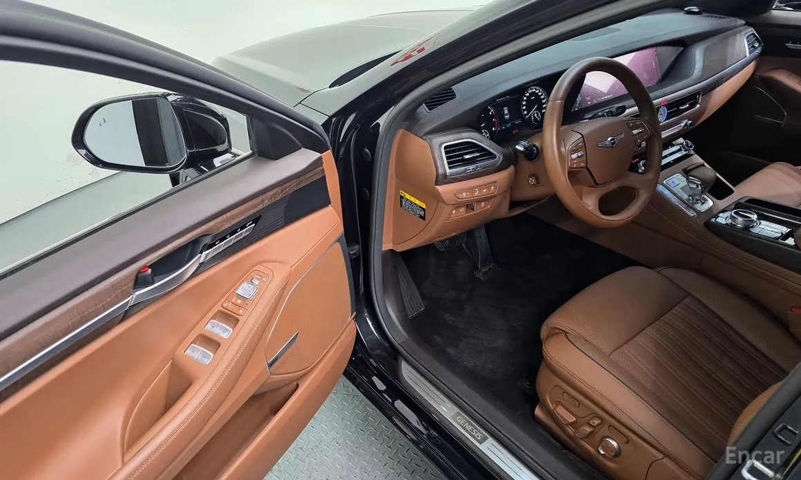 Фото 12 - Genesis G90