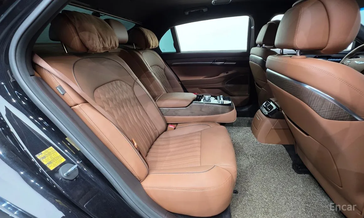 Фото 19 - Genesis G90