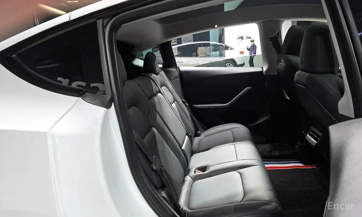 Фото 12 - Tesla Model Y