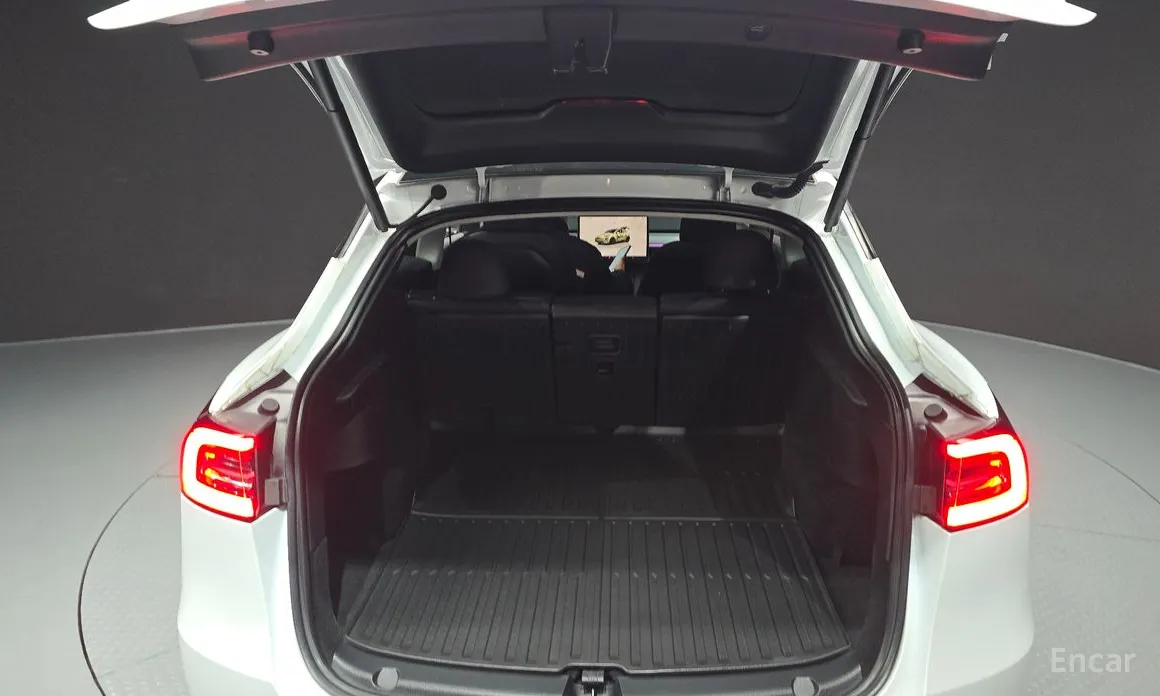 Фото 20 - Tesla Model Y