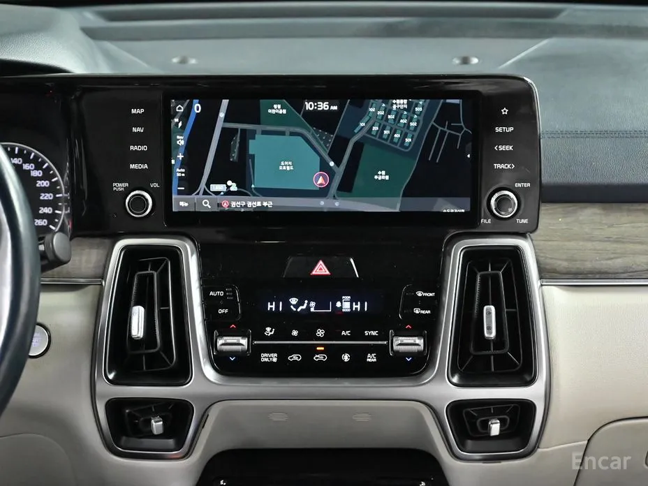 Фото 14 - Kia Sorento