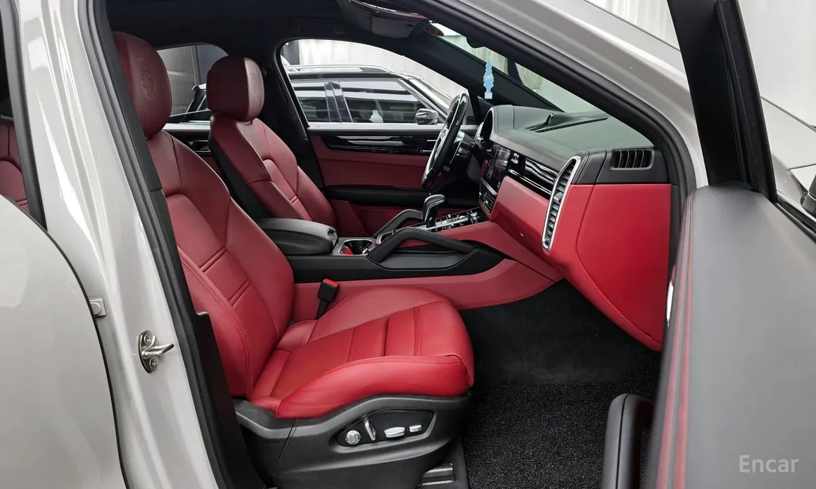 Фото 11 - Porsche Cayenne