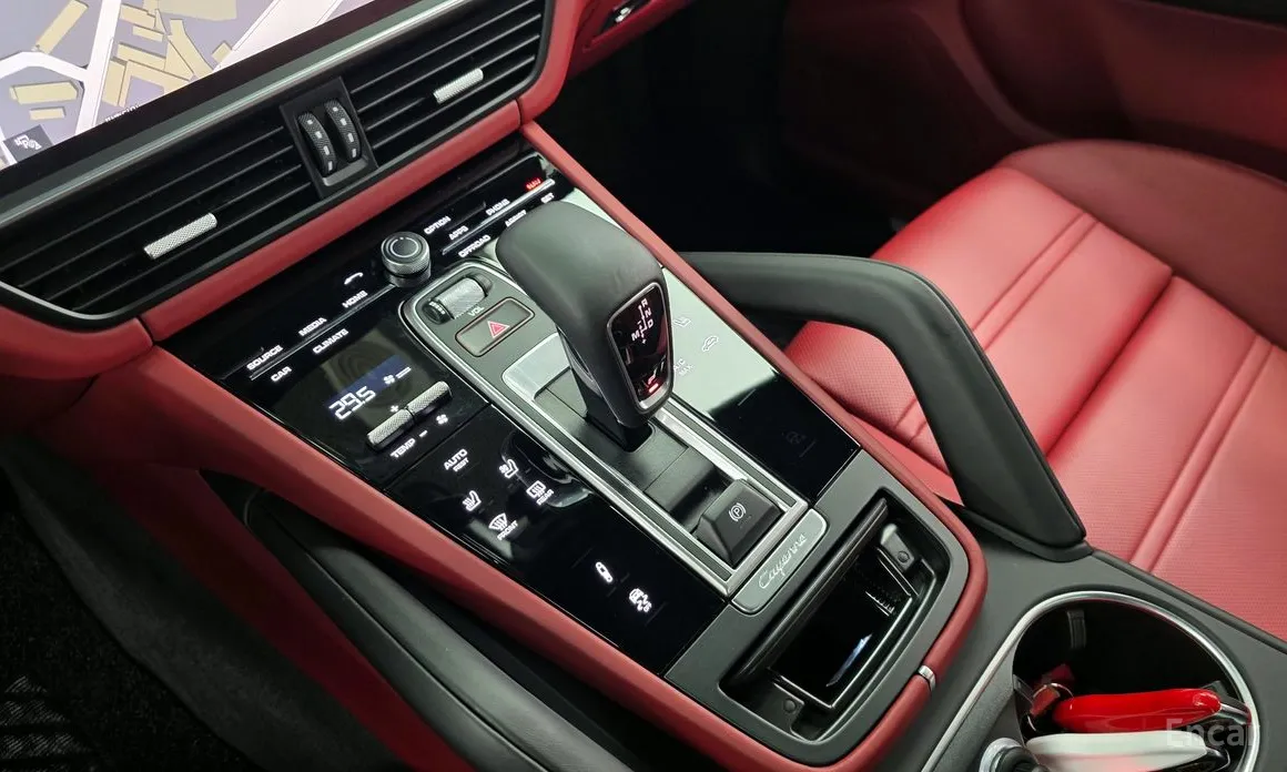 Фото 9 - Porsche Cayenne