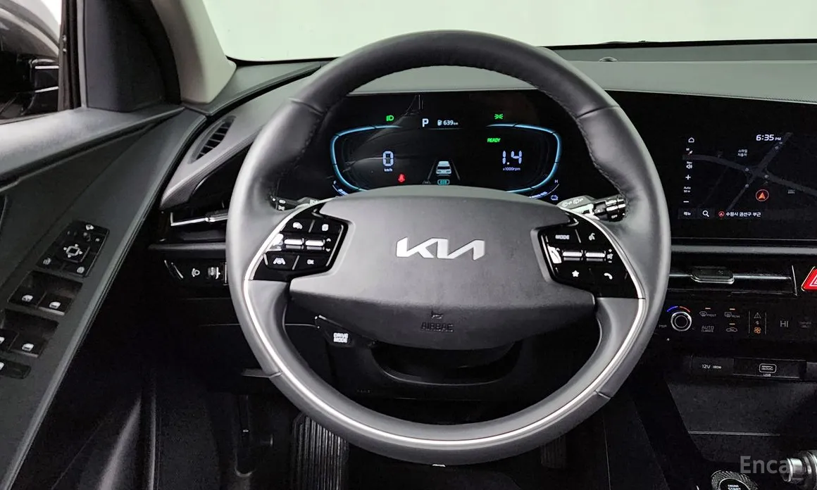 Фото 13 - Kia Niro
