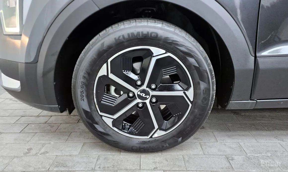 Фото 5 - Kia Niro