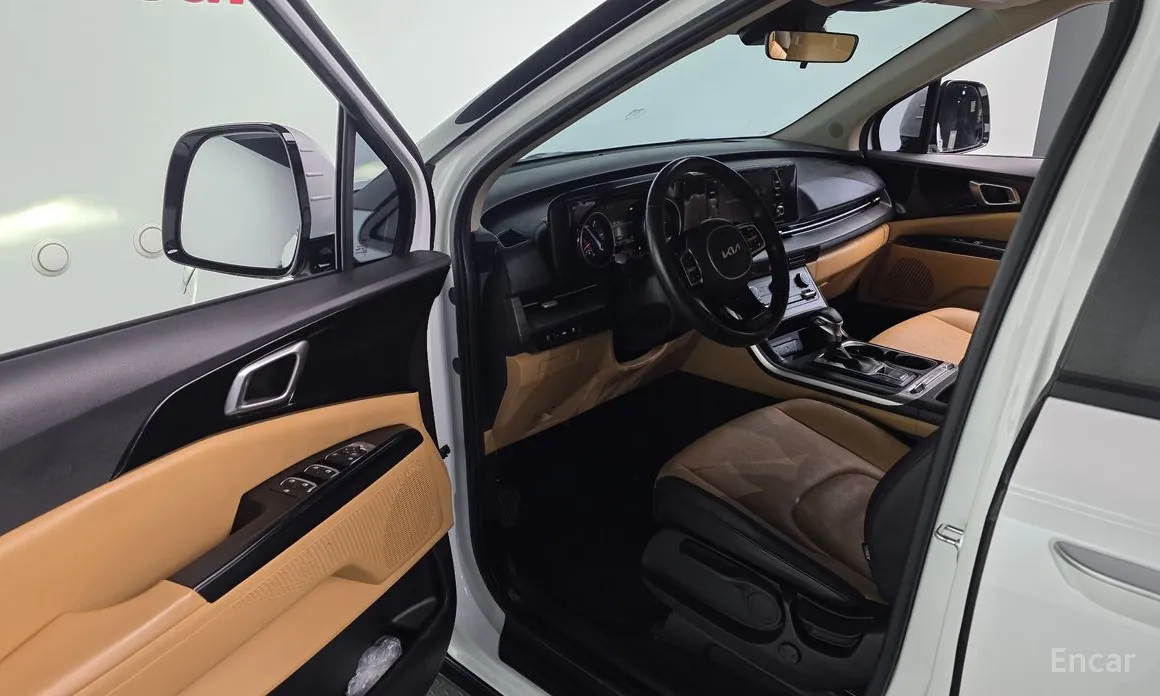 Фото 11 - Kia Carnival