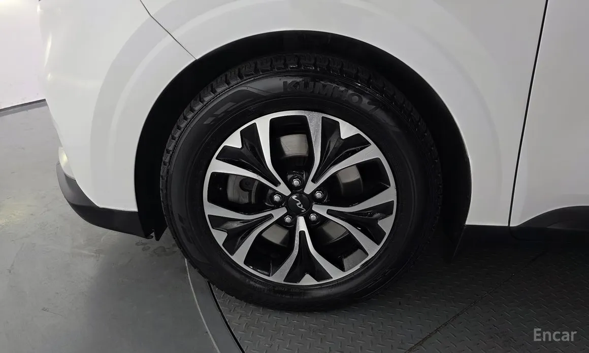 Фото 5 - Kia Carnival