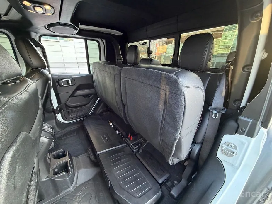 Фото 12 - Jeep Gladiator