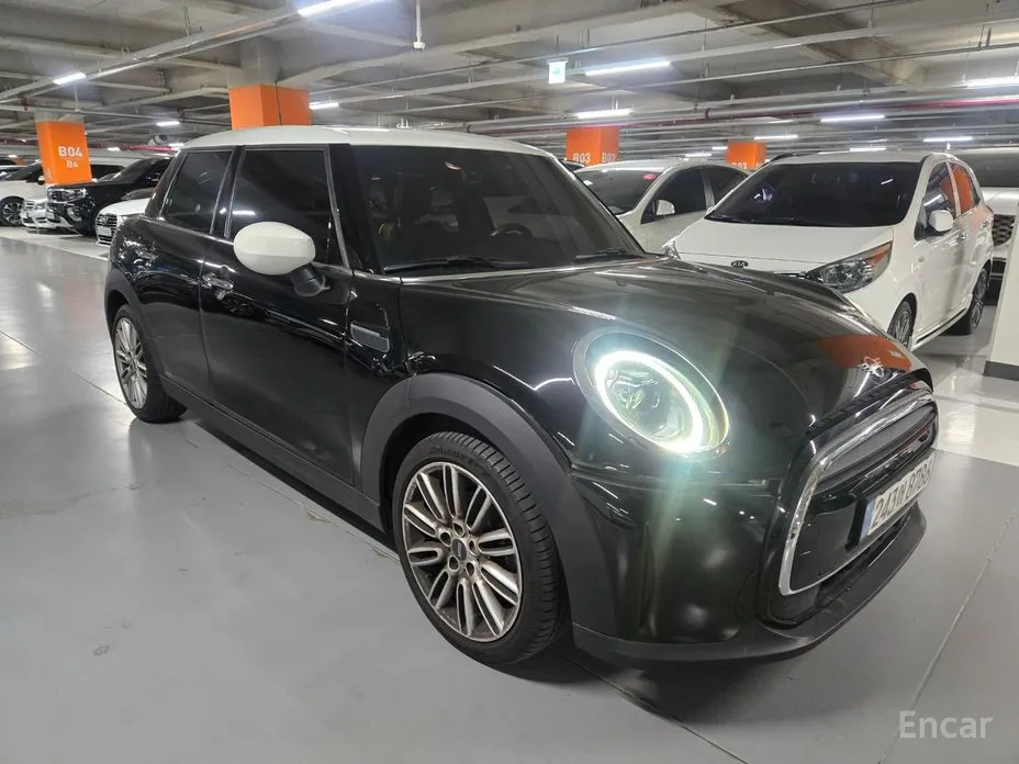 Фото 1 - Mini Cooper