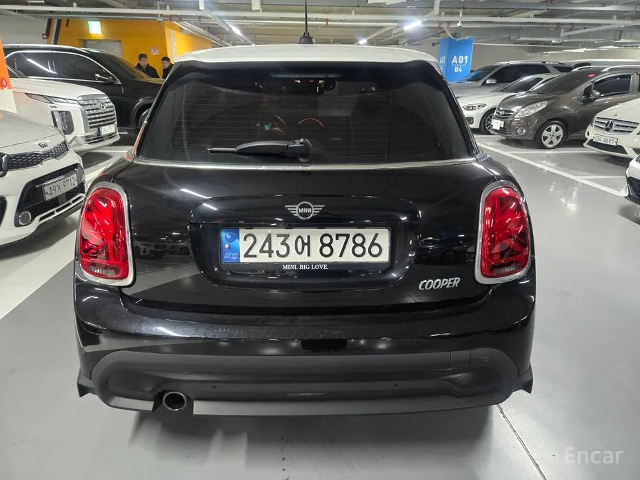 Фото 3 - Mini Cooper