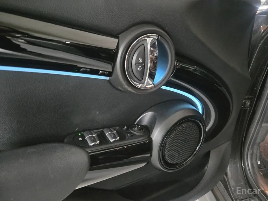 Фото 9 - Mini Cooper